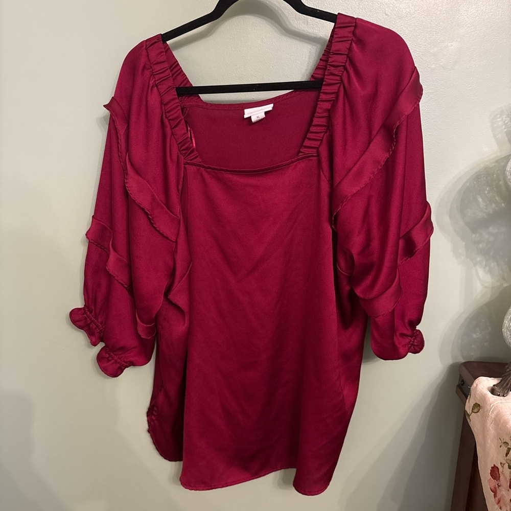 Liz Claiborne Ruffle Sleeve Scoop Neck Top - Wine
